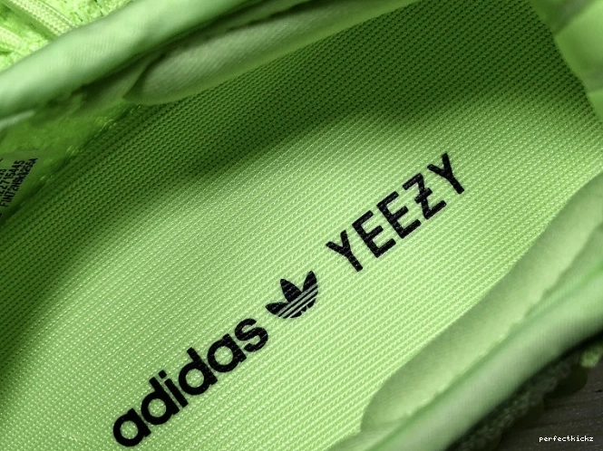V2 Boost the Glow 350 EG5293 Dark Yeezy in Adidas 0716